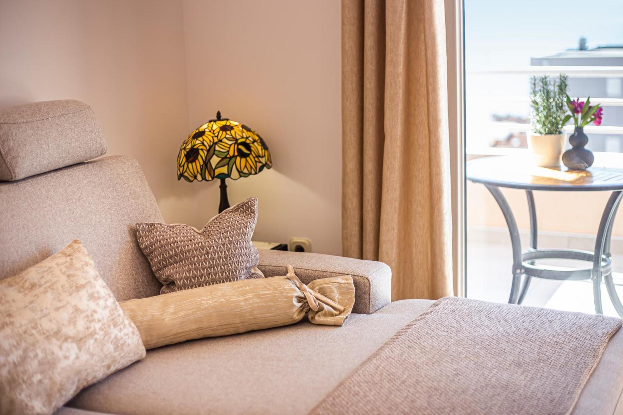 Apartment Anita With Amazing Sea View Makarska Eksteriør billede