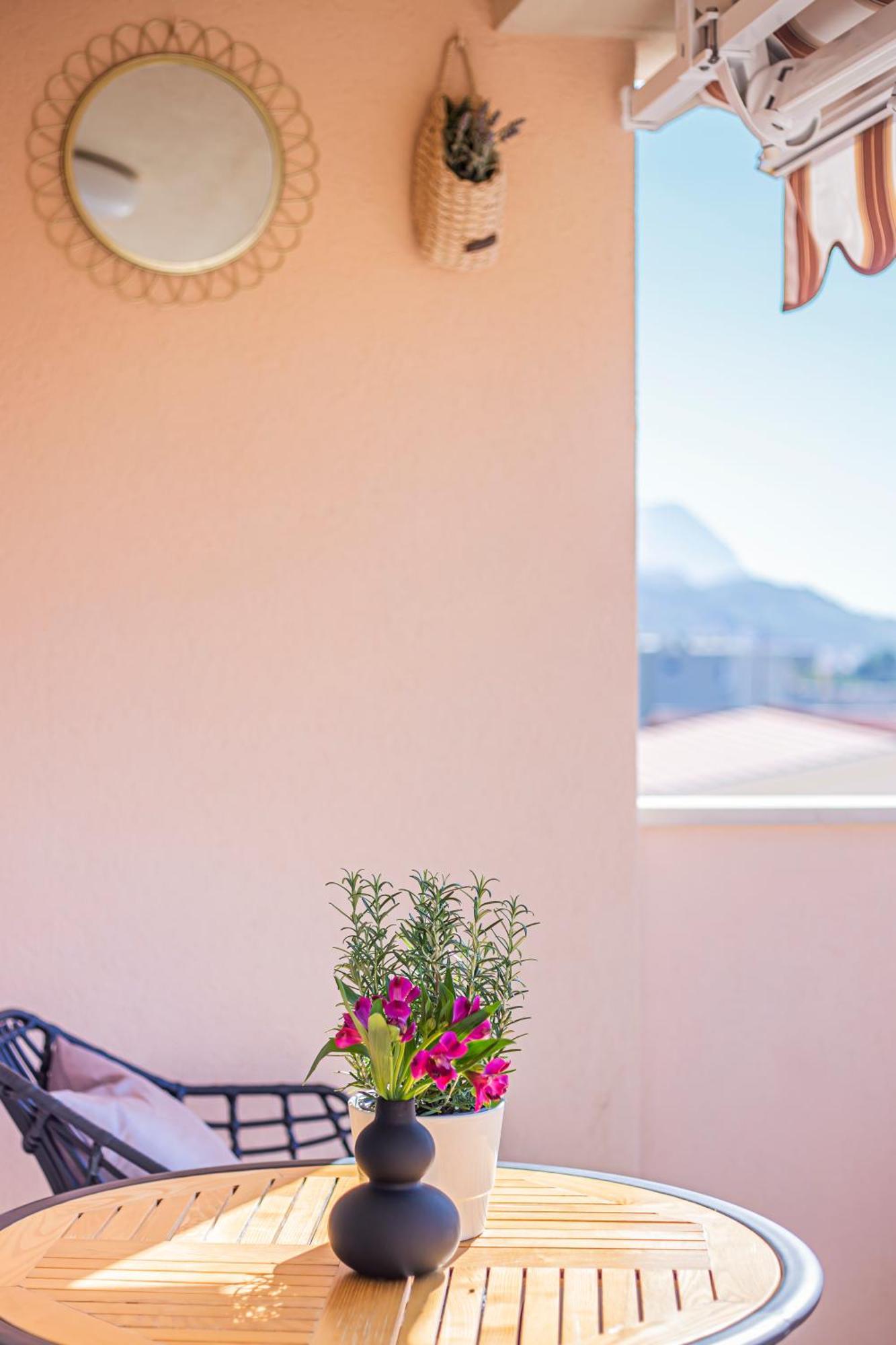 Apartment Anita With Amazing Sea View Makarska Eksteriør billede