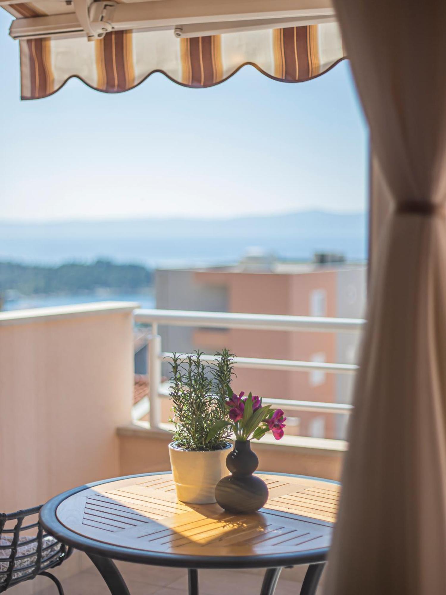 Apartment Anita With Amazing Sea View Makarska Eksteriør billede